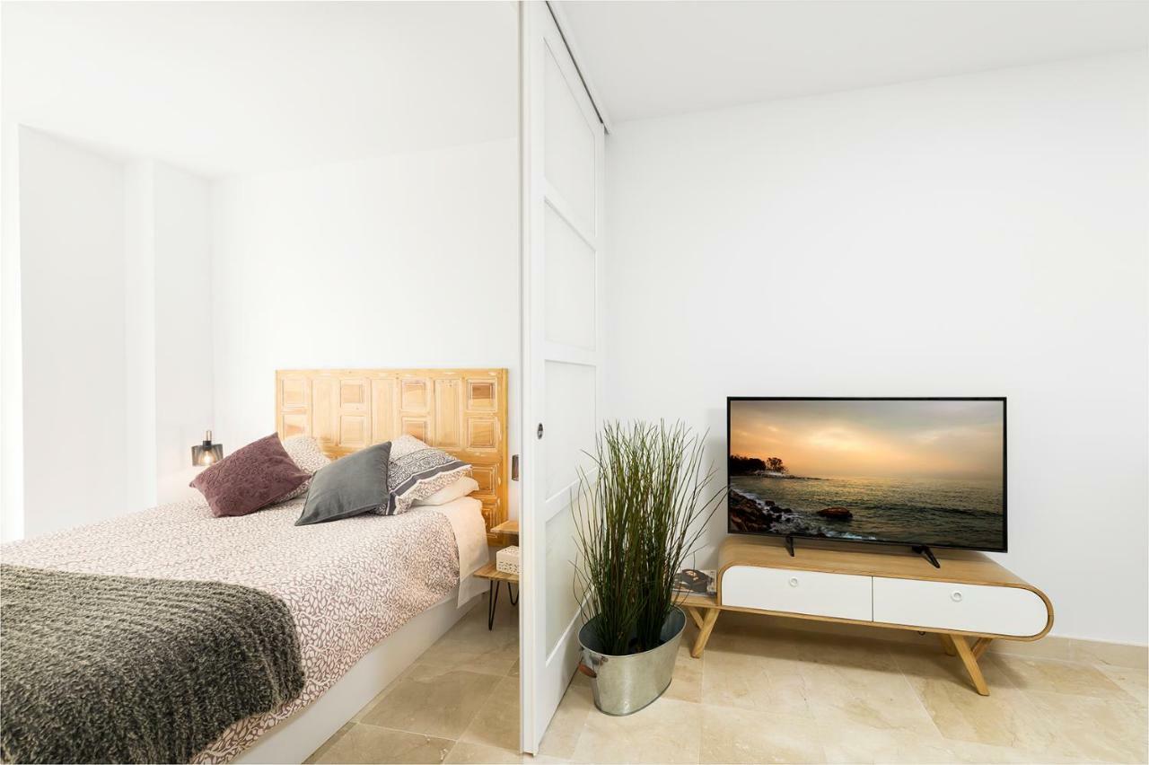 Apartamento Lujo Ancha Del Carmen Apartment Malaga Luaran gambar